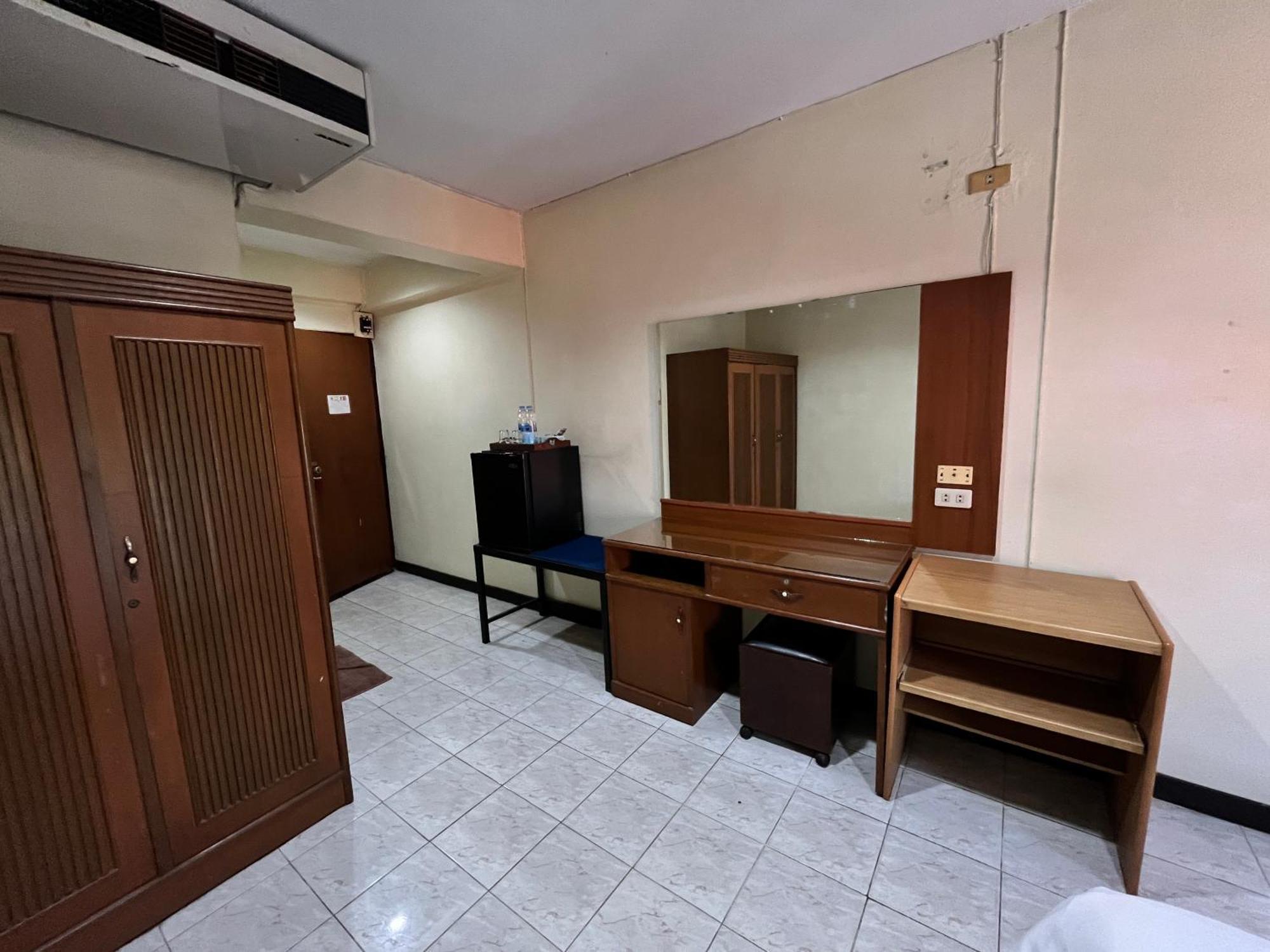 Rcn Court & Inn Chiang Mai Exterior photo